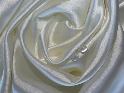 Cute Cat Earrings in S999 Pure Silver | Hypoallergenic & Skin-Friendly | Mother-of-Pearl Accents | Unique & Trendy New Design