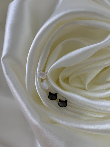 Cute Cat Earrings in S999 Pure Silver | Hypoallergenic & Skin-Friendly | Mother-of-Pearl Accents | Unique & Trendy New Design